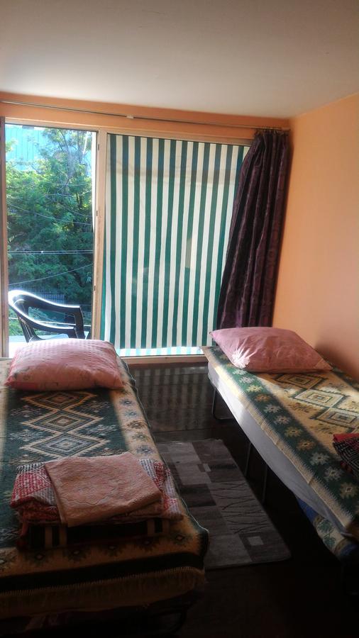 Green Stairs Guest House Tbilissi Extérieur photo