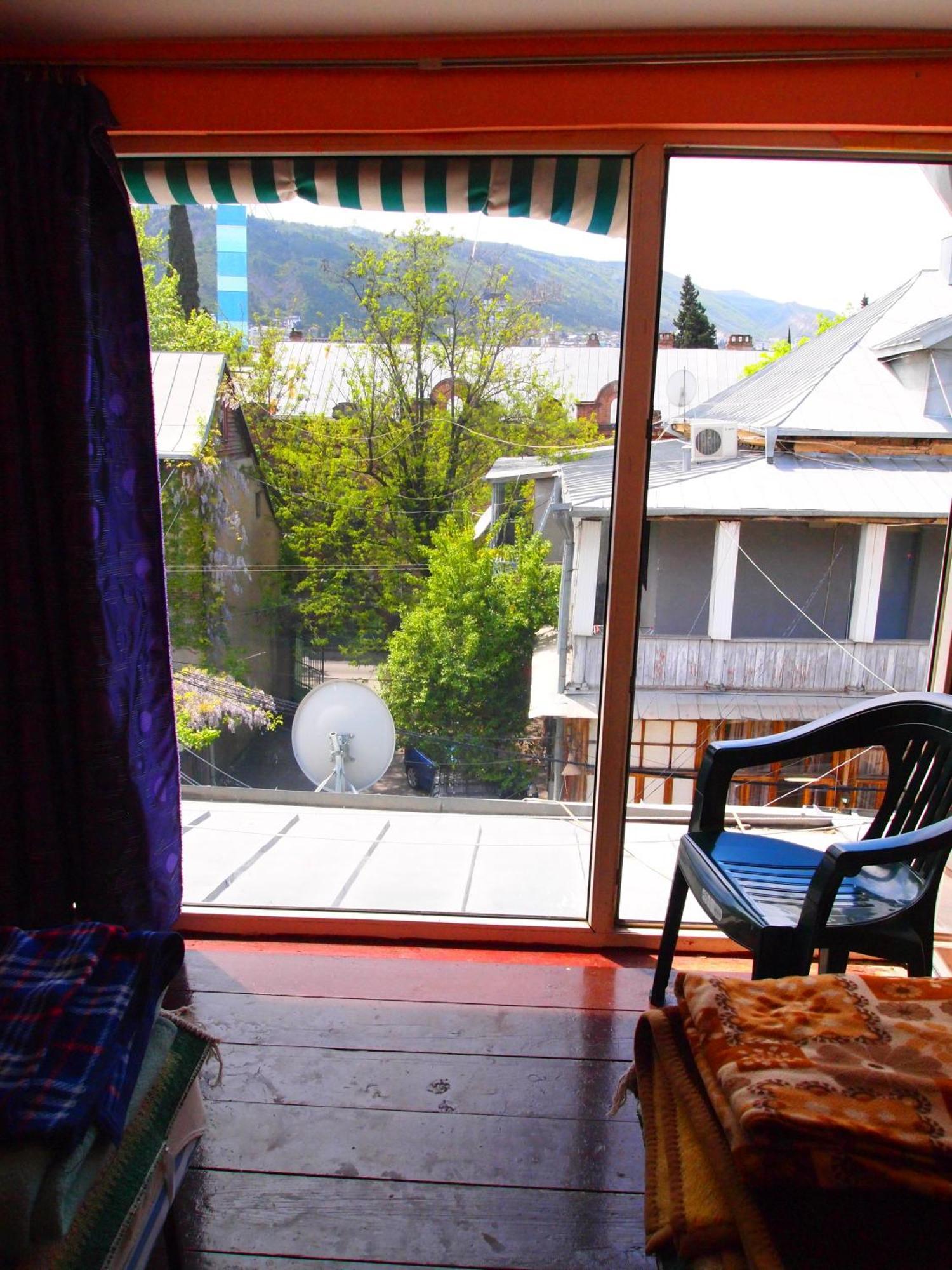 Green Stairs Guest House Tbilissi Extérieur photo