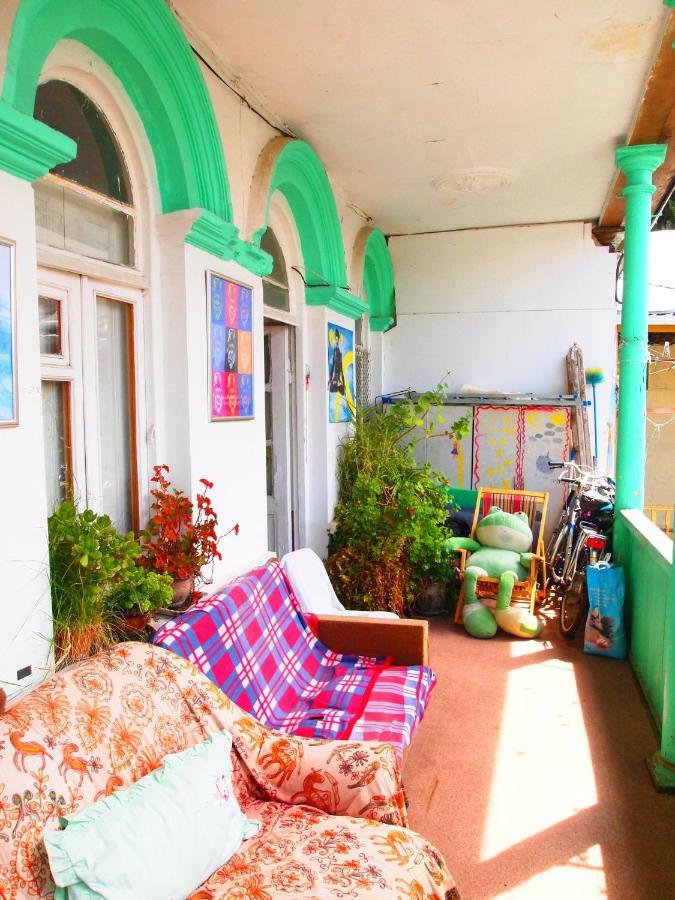 Green Stairs Guest House Tbilissi Extérieur photo